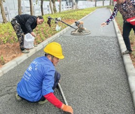 中山河道整治項(xiàng)目【夜光石+透水混凝土】路面施工！